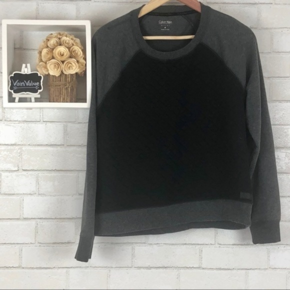 Calvin Klein Tops - 2/$20 Calvin Klein | Quilted Sweatshirt
